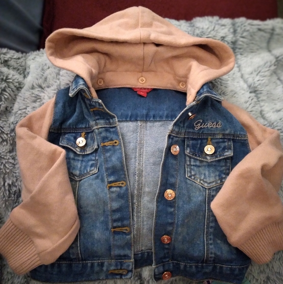 💥Like New Guess Jean Jacket - Picture 5 of 9